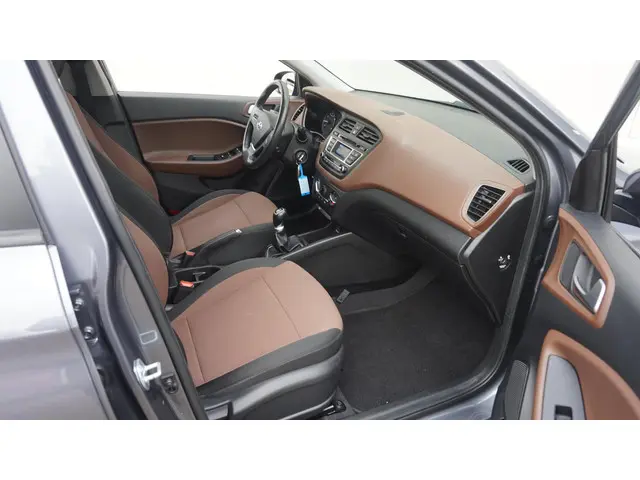 Hyundai i20 1.2 HP i-Motion 2016 Benzine 10