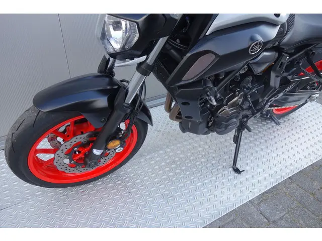 Yamaha MT 07 ABS 2019 Benzine 18