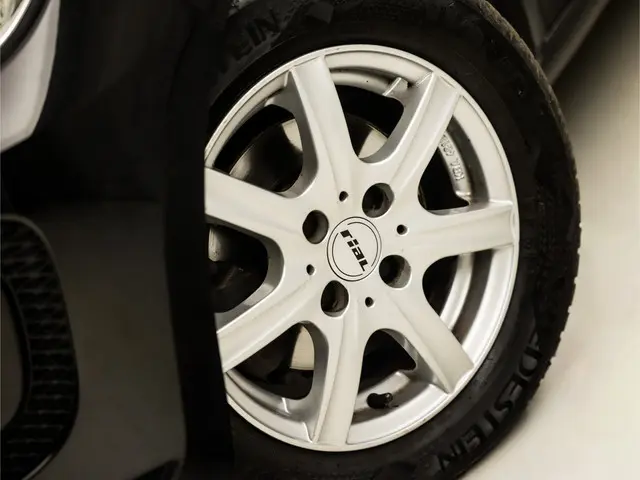 Volkswagen up! 1.0 move up! BlueMotion 2014 Benzine 12