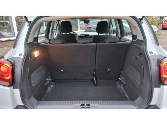 Citroën C3 Aircross 1.2 PureTech S&S Live 2020 Benzine 26