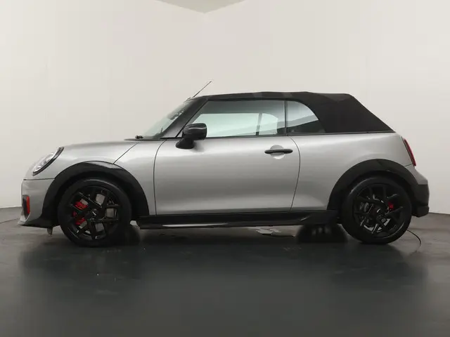MINI Cabrio JCW 2025 Benzine 12