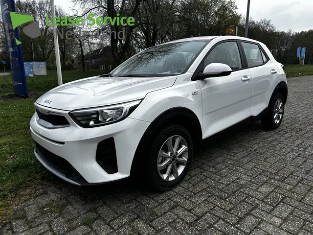 Kia Stonic 1.2 MPi Edition7 + Emotion pakket 2023 Benzine 13