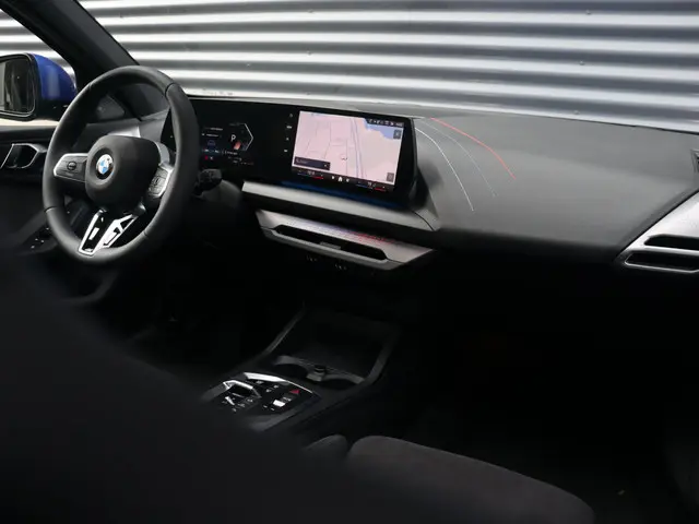 BMW 1 Serie 5-deurs 120 2025 Benzine 17