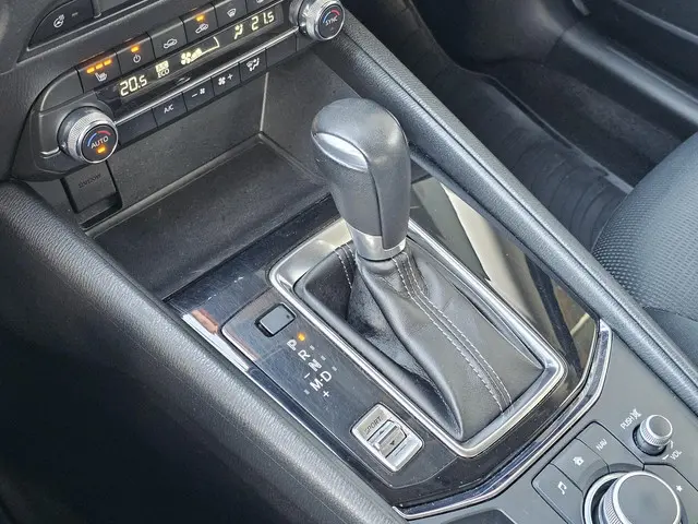 Mazda CX-5 2.5 SkyActiv-G 194 Luxury 2019 Benzine 29