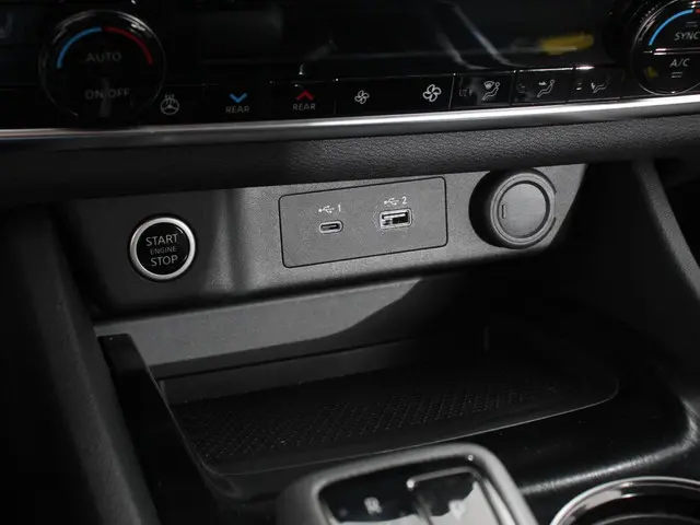 Nissan X-Trail 1.5 Acenta 7p. 2024 Benzine 22