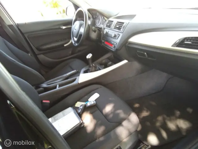 BMW 1 Serie 114i EDE Business 2013 Benzine 10