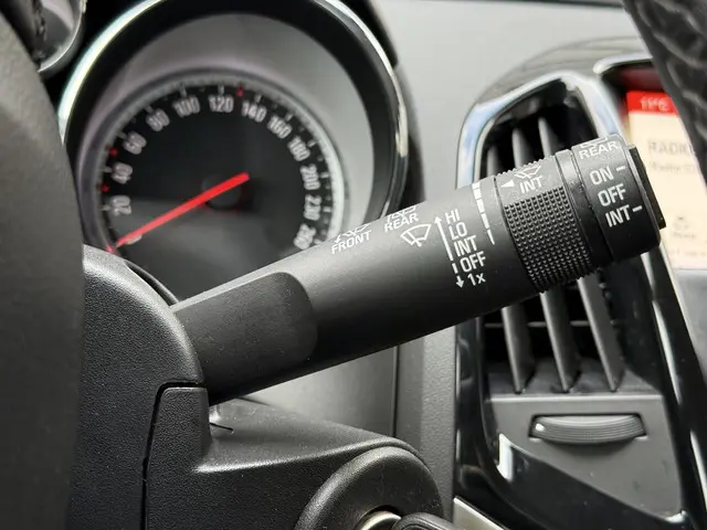 Opel Astra Sports Tourer 1.4 Turbo Sport + 2015 Benzine 25