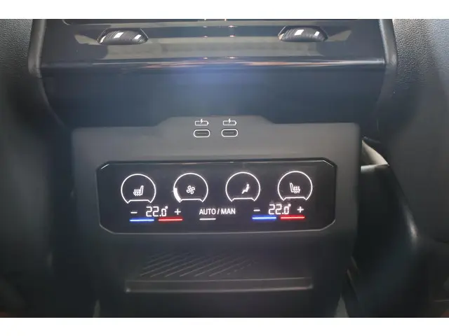 BMW 5 Serie Sedan 550e xDrive 2024 Hybride Benzine 8