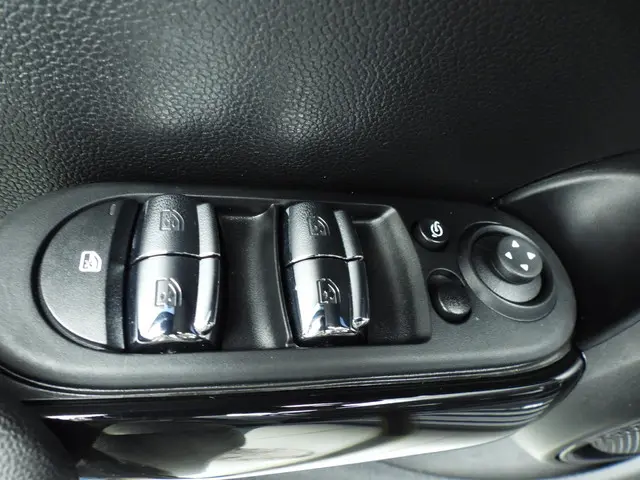 MINI 5-Deurs Cooper 2023 Benzine 20