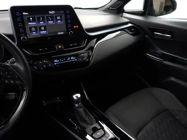 Toyota C-HR 1.8 Hybrid Executive Aut- 2021 Hybride Benzine 8