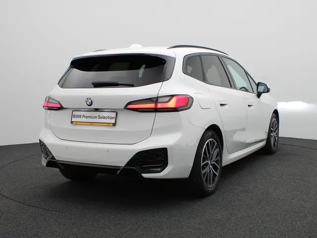 BMW 2 Serie Active Tourer 218i 2022 Benzine 2