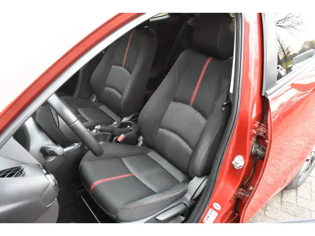 Mazda 2 1.5 Skyactiv-G GT-M 2015 Benzine 13