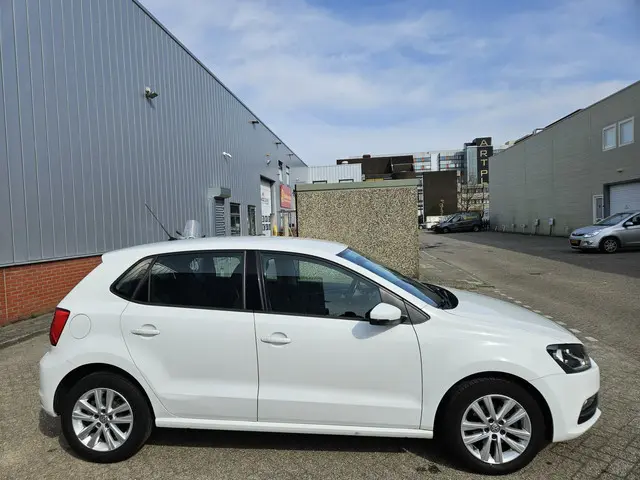 Volkswagen Polo 1.0 Cruise/Airco/5Deurs 2015 Benzine 14