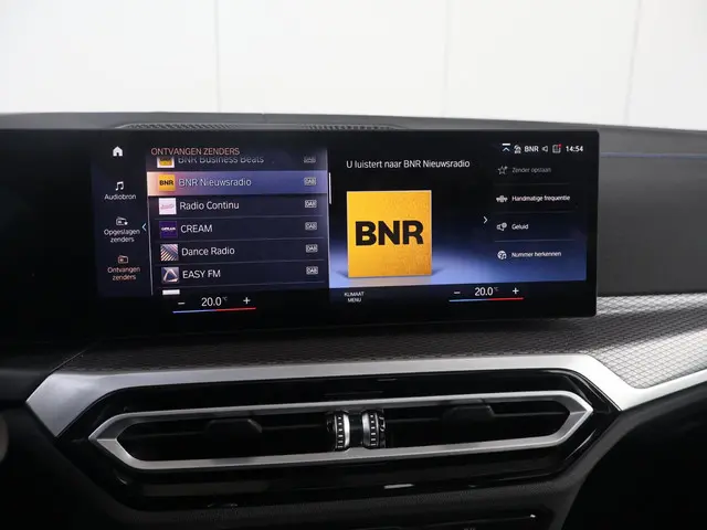 BMW 3 Serie Touring 320e 2023 Hybride Benzine 28