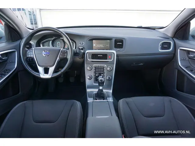 Volvo S60 1.6 T3 Momentum 2015 Benzine 5