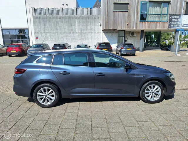 Renault Mégane Estate 1.2 TCe LIMITED 2018 Benzine 6
