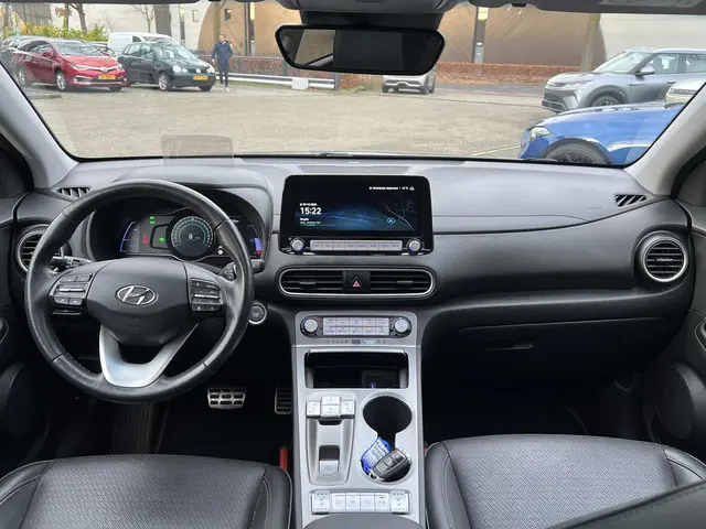 Hyundai Kona EV Premium 64 kWh 2020 Elektrisch 15