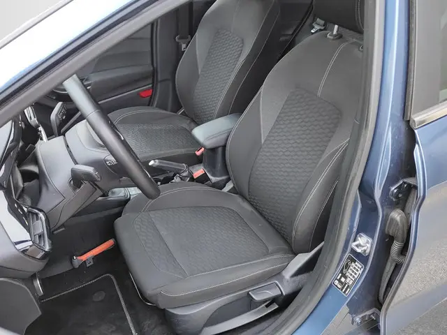 Ford Fiesta 1.0 EcoBoost Hybrid Titanium 2023 Benzine 11