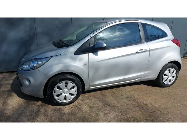 Ford Ka 1.2 Style start/airco/nieuw distributie 2014 Benzine 5