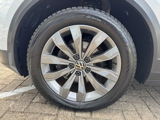 Volkswagen T-Roc 1.5 TSI Sport 2021 Benzine 16