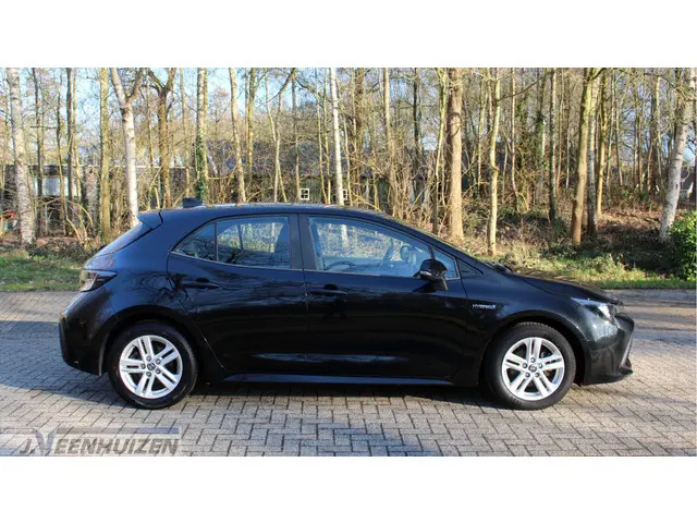 Toyota Corolla 1.8 Hybrid Business 2020 Hybride Benzine 9