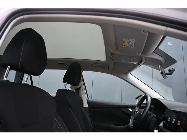 Škoda Kamiq 1.0 TSI Ambition 2021 Benzine 27