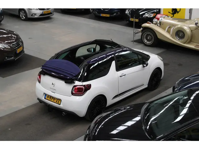 Citroën DS3 Cabrio 1.2 VTi Chic 2013 Benzine 19