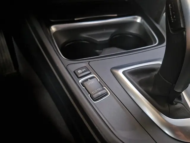 BMW 3 Serie 328i Executive 2012 Benzine 45