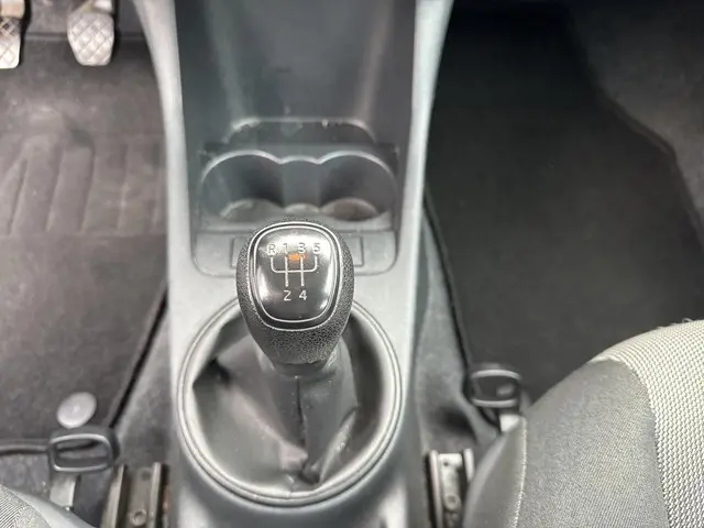 Škoda Fabia 1.2 Active 2013 Benzine 12