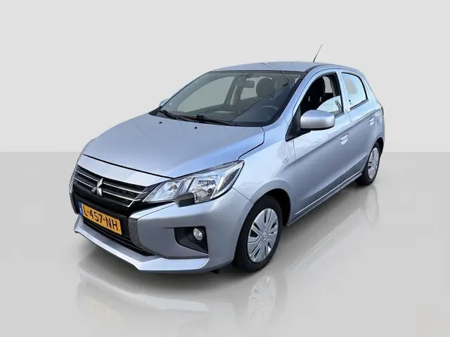 Mitsubishi Space Star 3