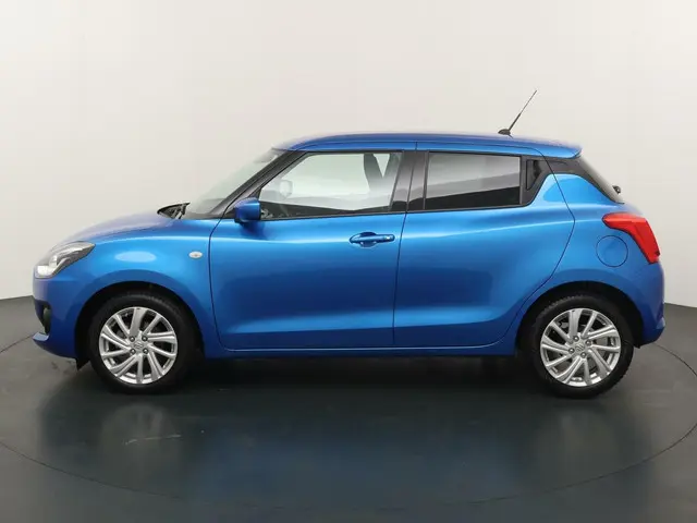 Suzuki Swift 1.2 Select Smart Hybrid 2022 Benzine 2