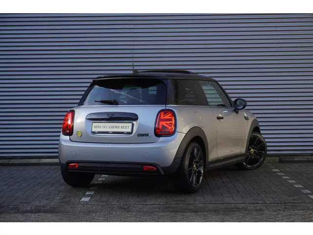MINI Electric Cooper SE 2023 Elektrisch 2