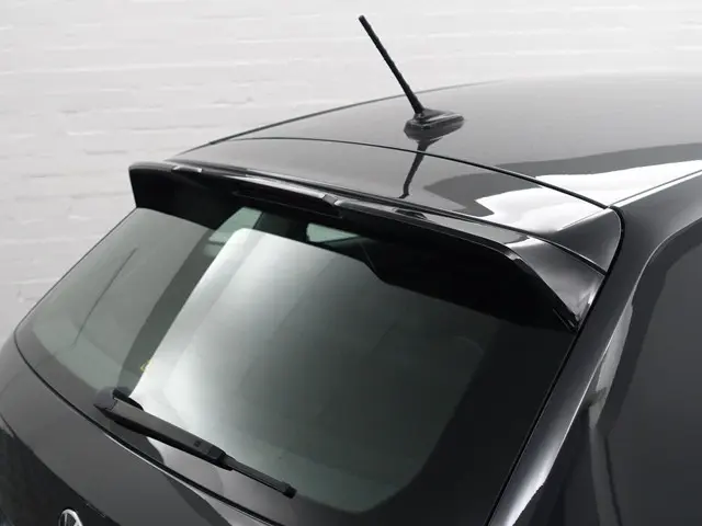 Volkswagen Polo 1.0 TSI R Line+ 2021 Benzine 13