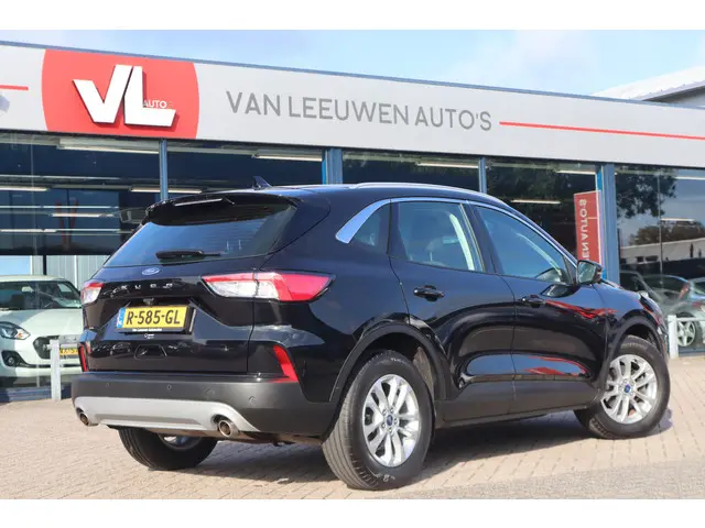 Ford Kuga 1.5 EcoBoost Titanium 2021 Benzine 2