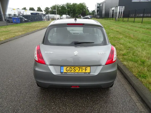 Suzuki Swift 1.2 Comfort EASSS 2017 Benzine 4