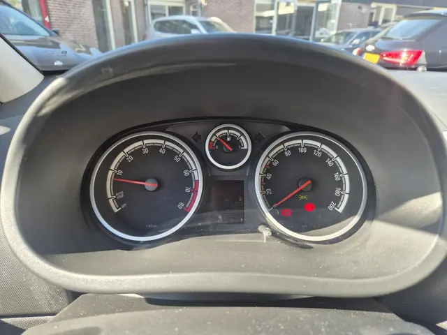 Opel Corsa 1.4-16V Cosmo Nap NL Airco 5 drs 2012 Benzine 11