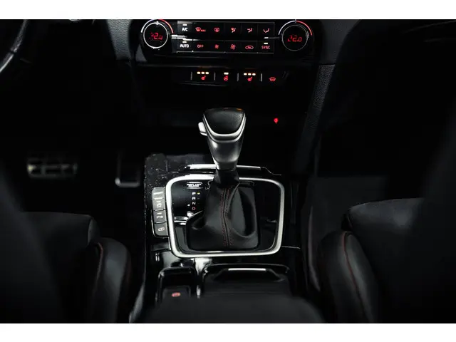 Kia ProCeed 1.6 T-GDI GT 2023 Benzine 23