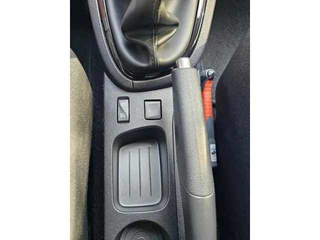 Renault Clio 0.9 TCe Limited 2019 Benzine 15