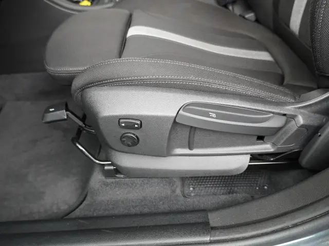 BMW X1 xDrive25e 2022 Hybride Benzine 23