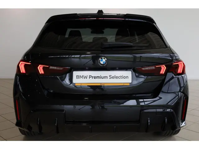 BMW 1 Serie 120 2025 Benzine 5