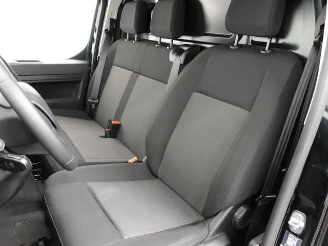 Peugeot Expert 1.5 BlueHDI L2 2023 Diesel 18