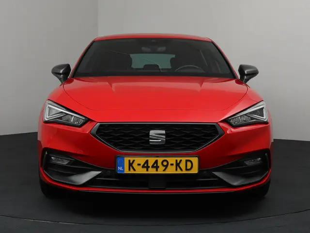 SEAT Leon 1.5 eTSI FR Launch Edition 2021 Benzine 30