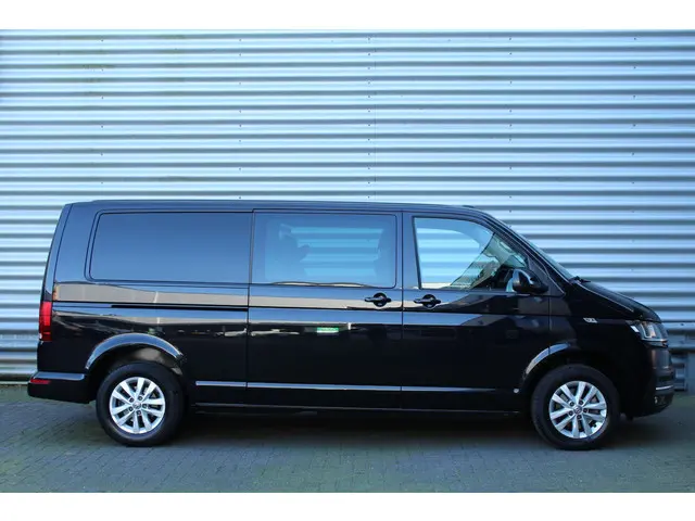 Volkswagen Transporter 2.0 TDI L2H1 30 Bulli 2024 Diesel 4