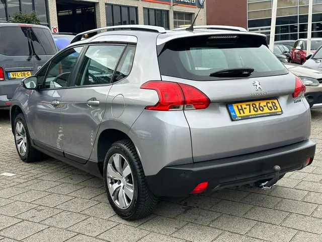 Peugeot 2008 1.2 VTi Allure 2013 Benzine 2