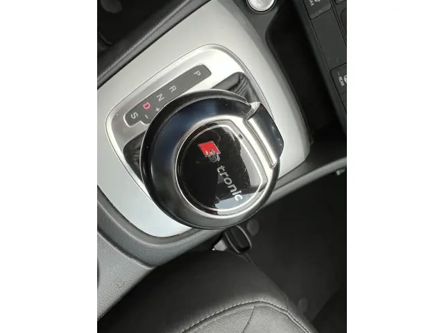 Audi Q3 1.4 TFSI CoD Adrenalin Automaat 2016 Benzine 24