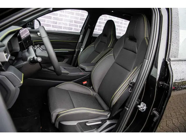 Lynk & Co 01 1.5 Plug-in Hybrid Core 2025 Hybride Benzine 6