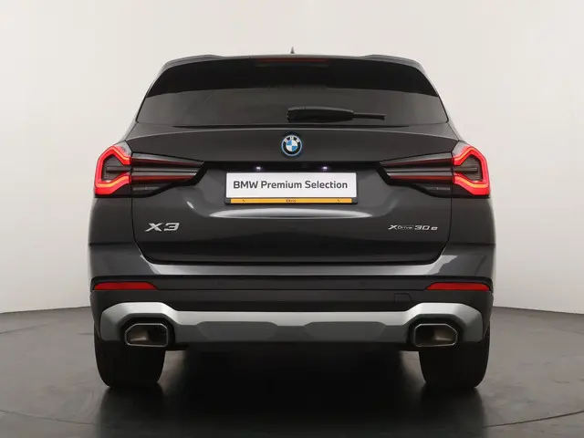BMW X3 xDrive30e High Executive 2022 Hybride Benzine 10