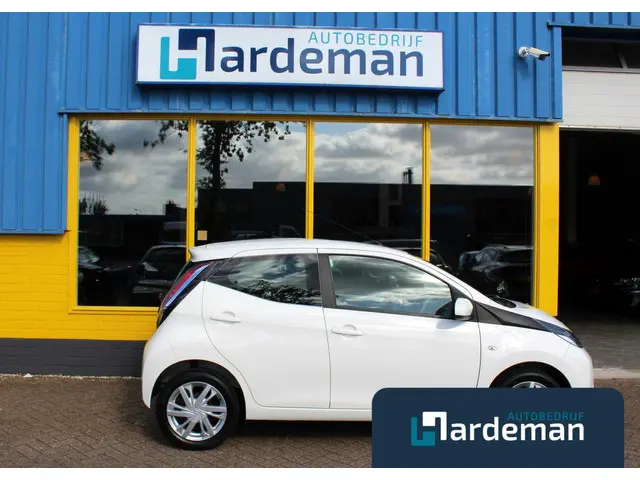 Toyota Aygo 1.0 VVT-i x-play Automaat Camera 2017 Benzine 5
