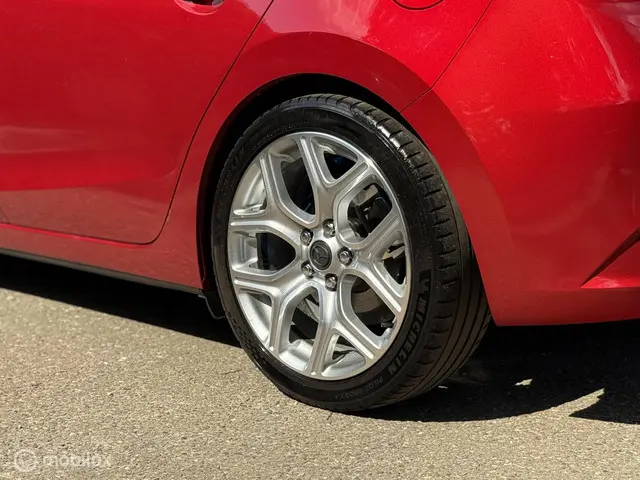 Mazda 3 2.0 SkyActiv-G 120 GT-M 2017 Benzine 10