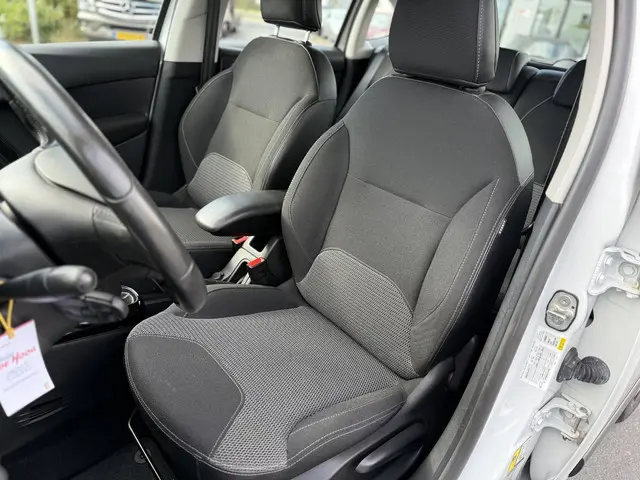 Citroën C3 1.2 PureTech Collection 2015 Benzine 9